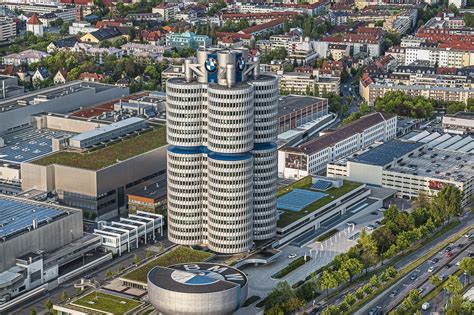BMW bokšto architektūra