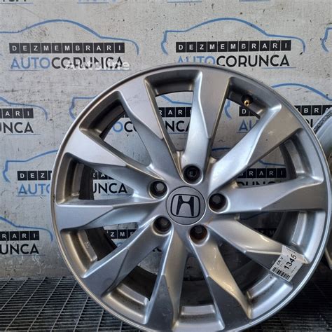 Schematinis automobilio ratlankio vaizdas su išmatavimais