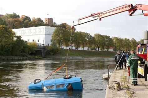 Infografika: ką patikrinti perkant naudotą automobilį