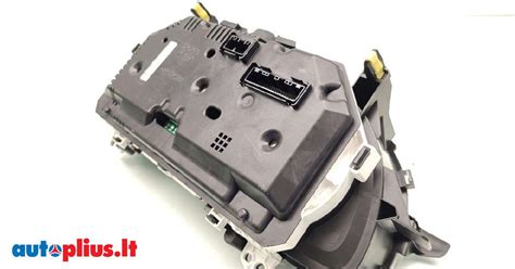 Toyota Auris interjeras ir prietaisų skydelis