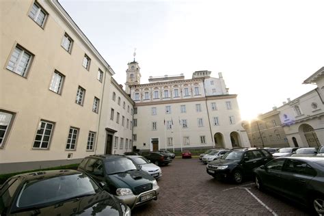 Vilniaus universiteto kiemas su bibliotekos pastatu