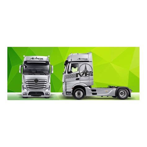 Mercedes Actros sunkvežimio priekis su logotipu