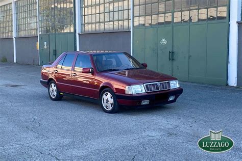 Lancia Thema 8.32 automobilis