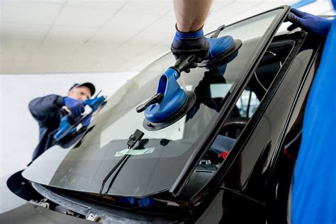 Infografika: dažniausios automobilio stiklų pažeidimų priežastys