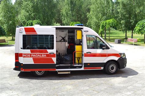 Greitosios pagalbos automobilio interjeras su medicinine įranga