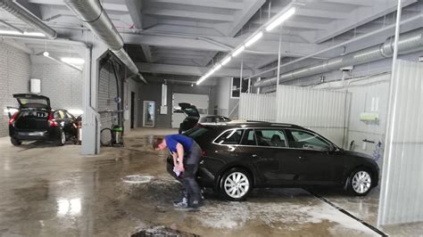 Autodar plovyklos interjeras