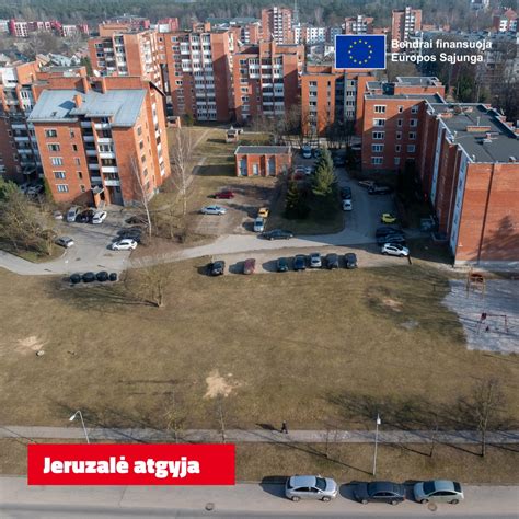 Sopoto miesto gatvės su parkavimo zonomis