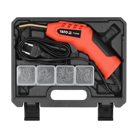 įvairūs automobilių remonto įrankiai