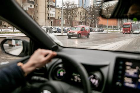 Sankcijos už vairavimą be teisės vairuoti