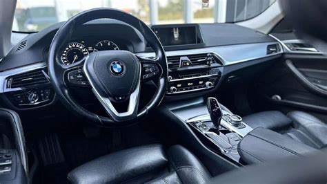 BMW 5 serijos F11 interjeras