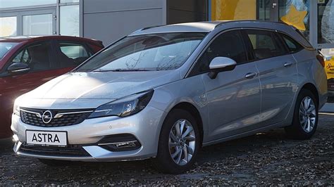 Opel Astra automobilio priekis