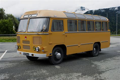 Autobusas PAZ 672