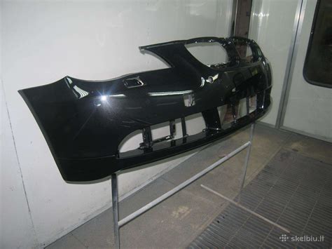 Automobilio bamperio remontas
