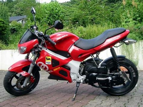 Gilera DNA 125 cc motorolerio nuotrauka