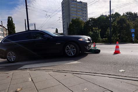 Nuotrauka su nukentėjusiosios automobiliu po įvykio