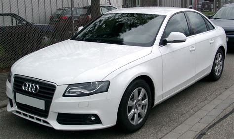 Audi A4 B8 Facelift priekio ir galo palyginimas