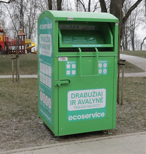 Suniokotas atliekų konteineris