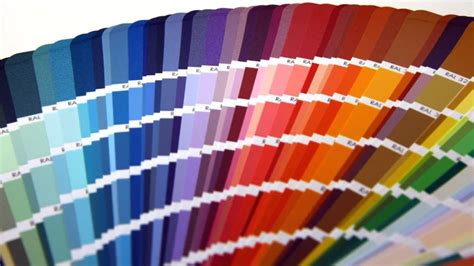 Skirtingi Tikkurila produktų spalvynai