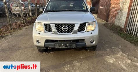 Nissan Pathfinder priekinė dalis su kondicionieriaus radiatoriumi