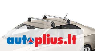 Audi Q7 su sumontuotais stogo bagažinės laikikliais