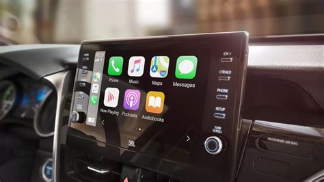 Nuotrauka, vaizduojanti modernią automobilio multimedijos sistemą