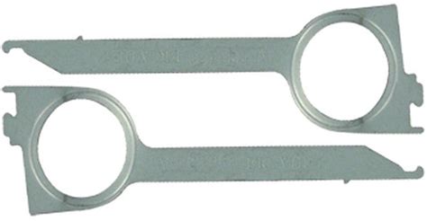 Magnetolos išėmimo raktai