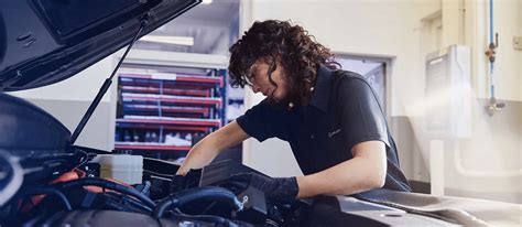 Automobilio techninė priežiūra servise