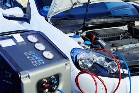 Scheminė kondicionieriaus sistemos diagnostika su UV dažais