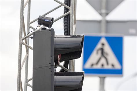 Pėsčiųjų perėja su šviesoforu