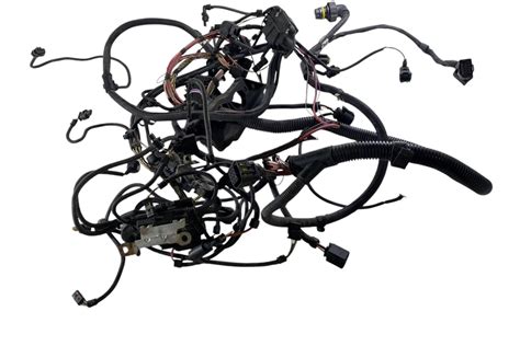 Automobilio laidų pynė