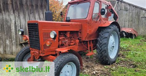 MTZ-50 traktorius laukuose