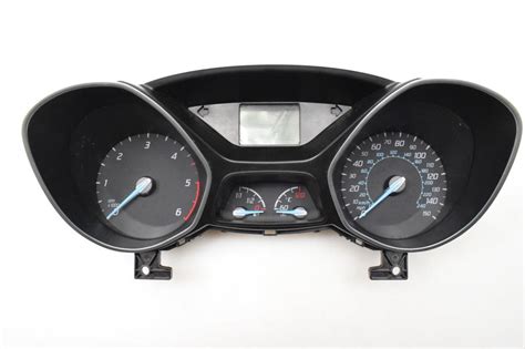 Ford Focus prietaisų skydelis su indikatoriais