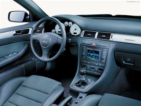 Audi A6 C5 interjeras