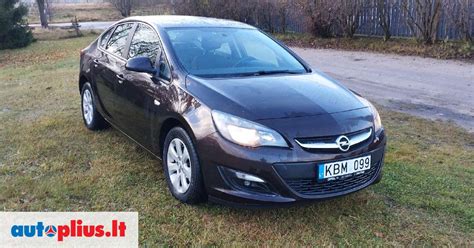 Opel Astra Sedanas