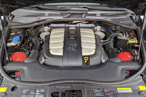 Volkswagen Touareg V10 TDI kuro filtrai