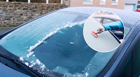 Automobilio stiklas su tamsinančia plėvele