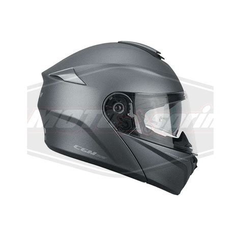 Motociklo šalmas su užsegta apsaugos sistema