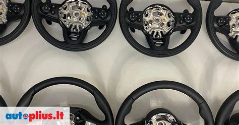 Įvairių tipų automobilių vairai