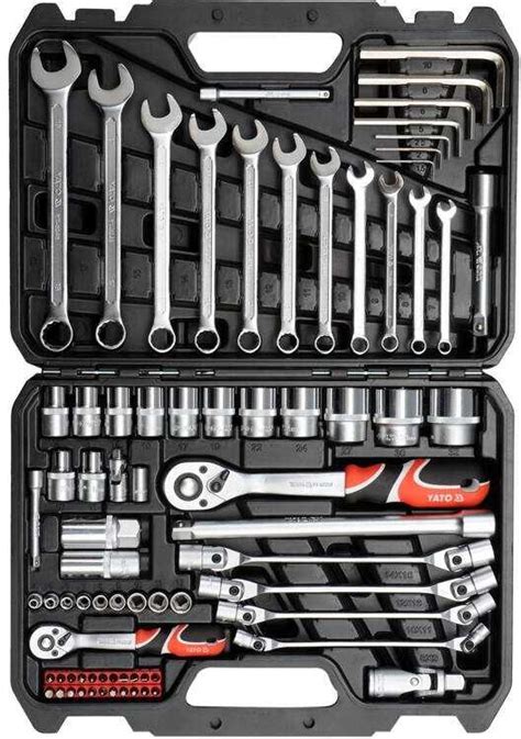 Įvairūs įrankiai reikalingi automobilių remonto darbams