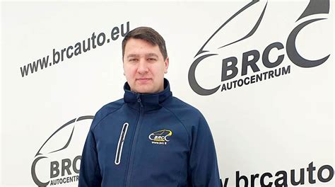 BRC Autocentro logotipas ir kontaktinė informacija