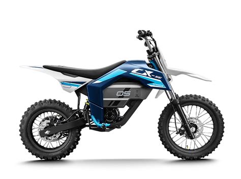 Motokroso motociklas bekelėje