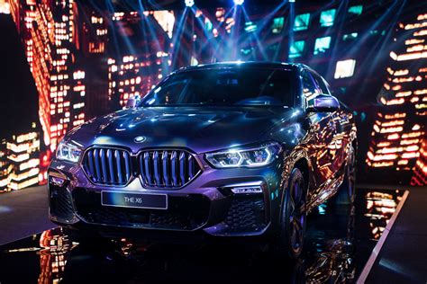 BMW X6 pristatymas Detroito automobilių parodoje