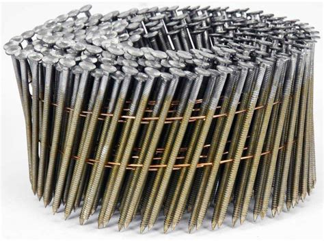 Įvairių tipų statybinės vinys