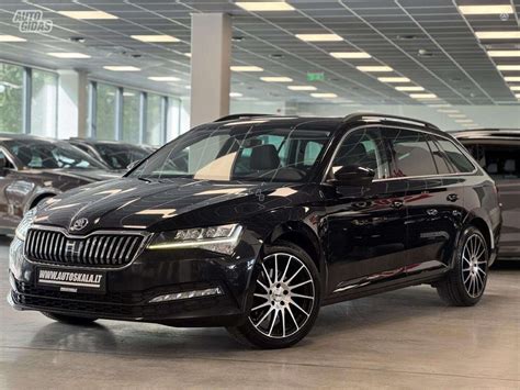 Skoda Superb universalas
