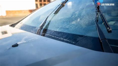 Užšalęs automobilio stiklo plovimo skystis