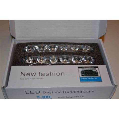 Transporto priemonės su įrengtais LED dienos žibintais