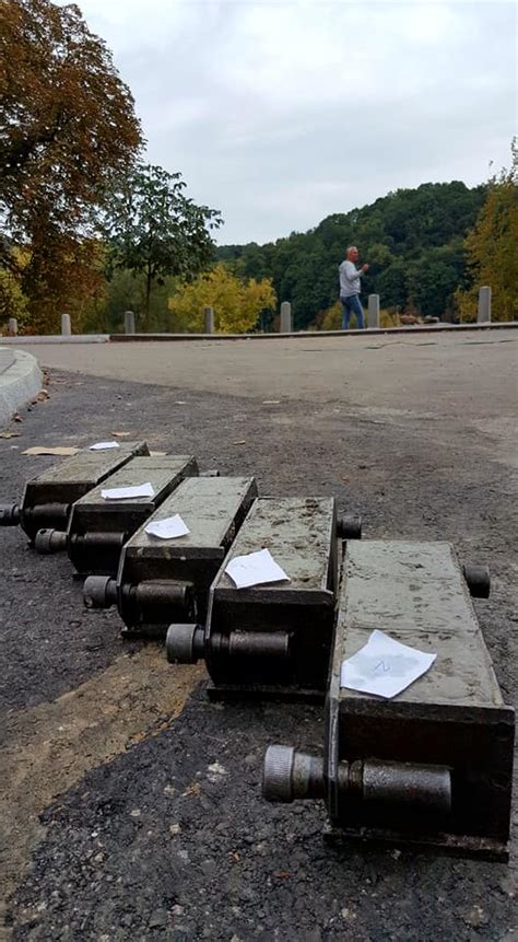 Thule bandymų centras su įvairia įranga