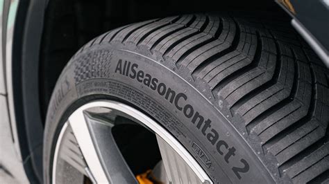 Skirtingi padangų tipai: dygliuotos, minkštos, kietos