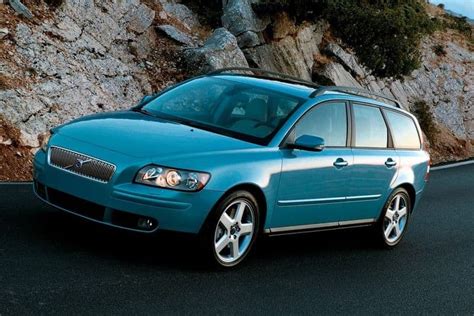 Volvo V50 automobilio nuotrauka iš priekio