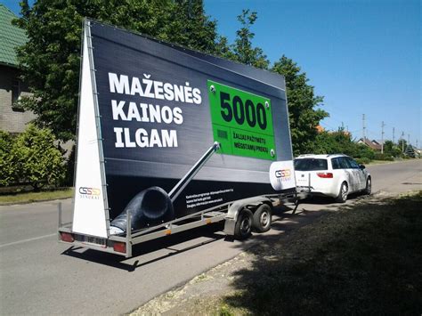 Reklaminė priekaba su tentais